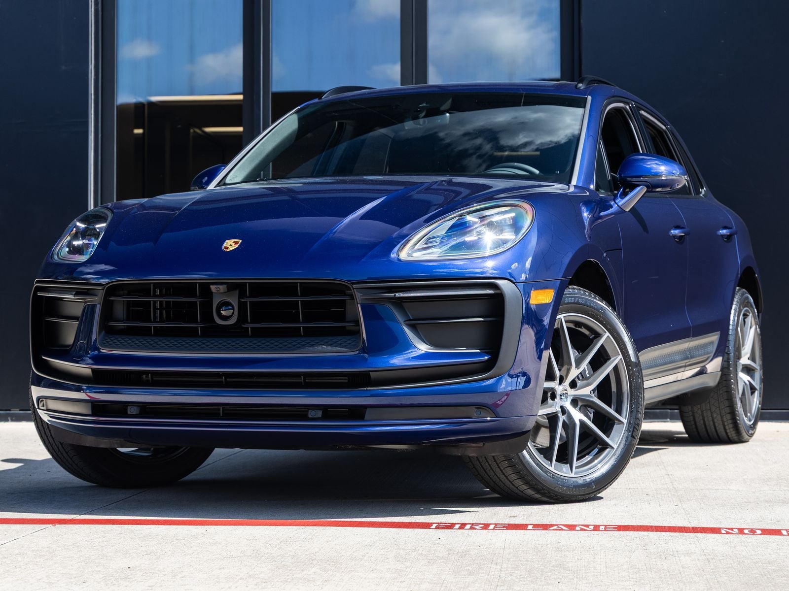 2026 Porsche Macan AWD