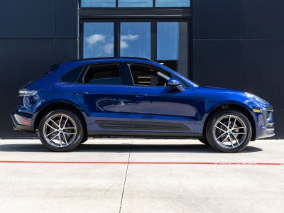 2026 Porsche Macan AWD