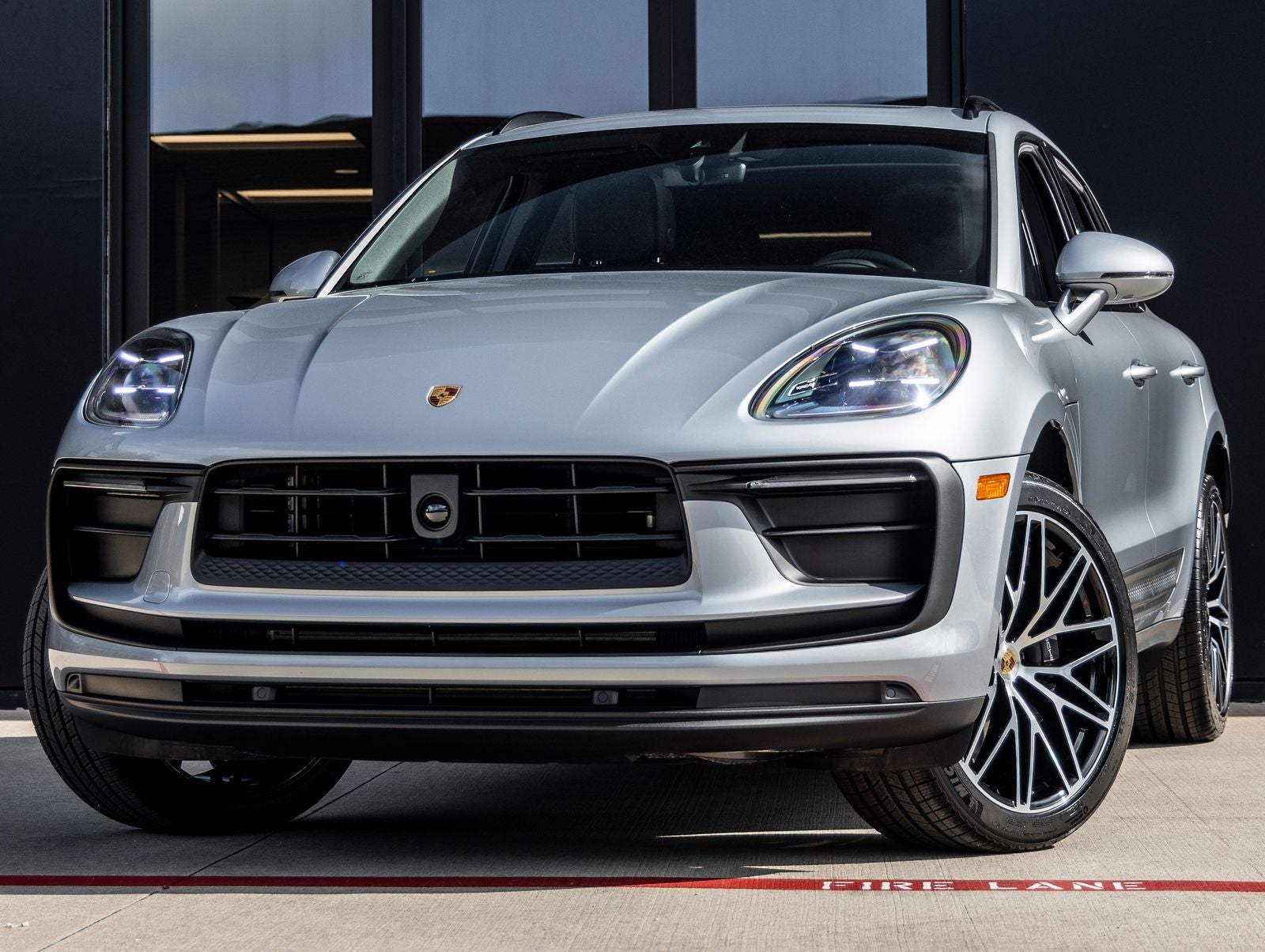 2026 Porsche Macan AWD