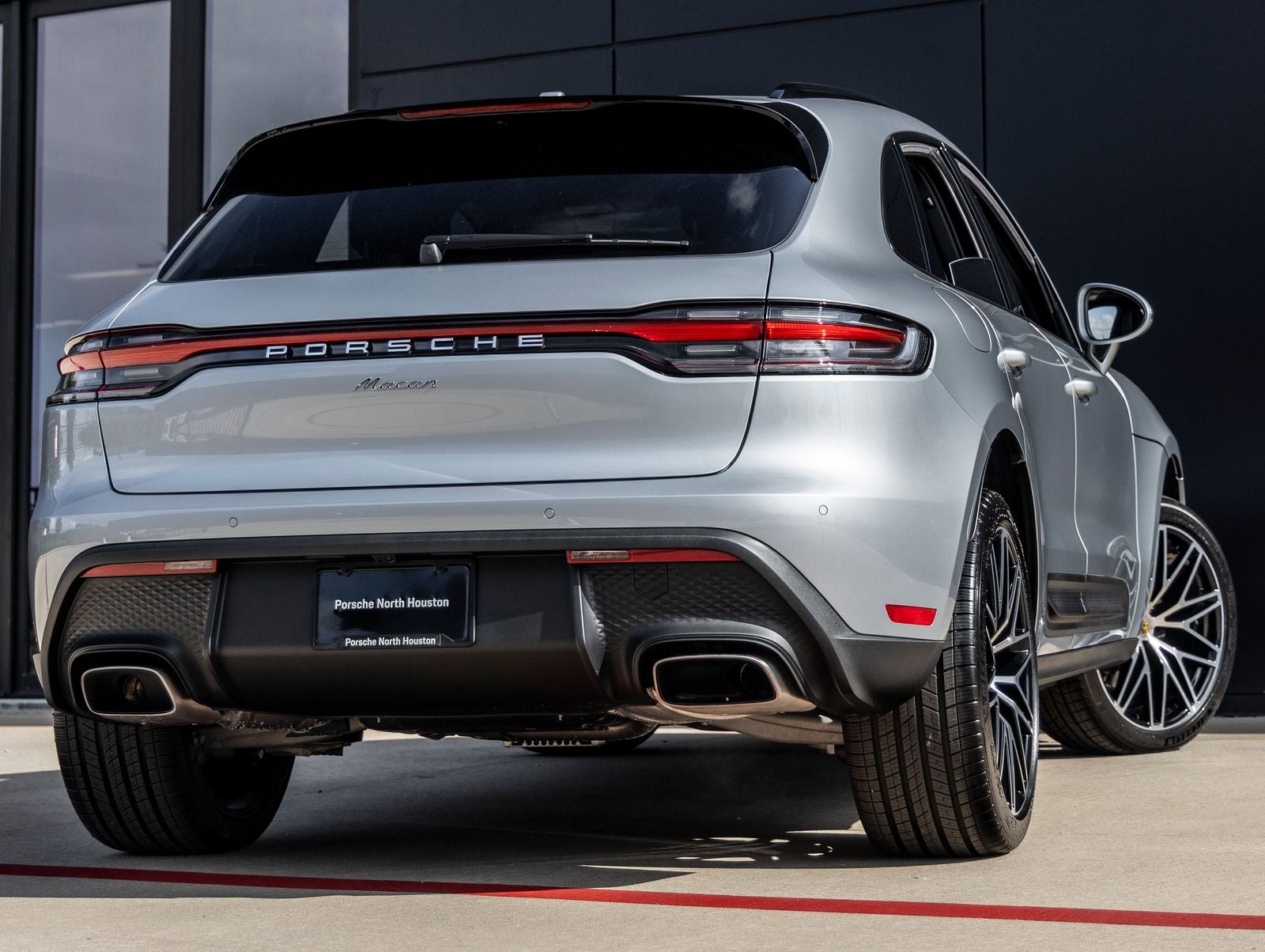 2026 Porsche Macan AWD