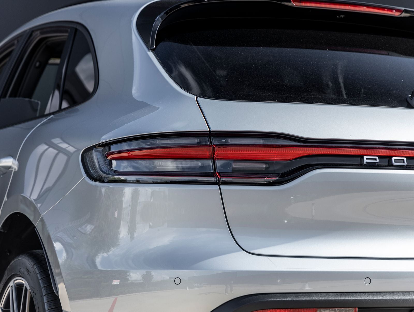 2026 Porsche Macan AWD