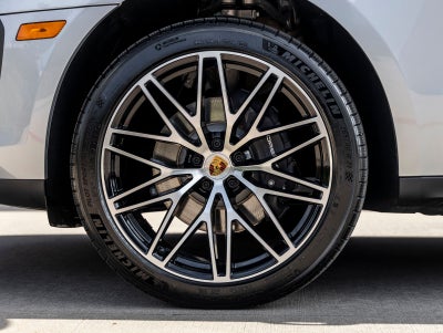 2026 Porsche Macan AWD