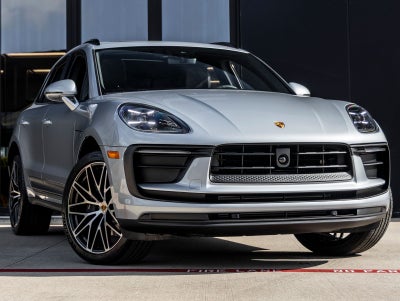 2026 Porsche Macan AWD