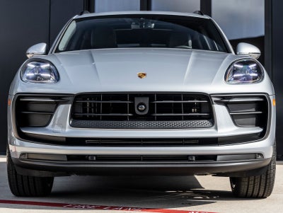 2026 Porsche Macan AWD