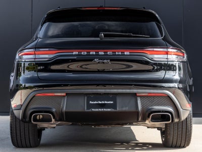 2026 Porsche Macan Base