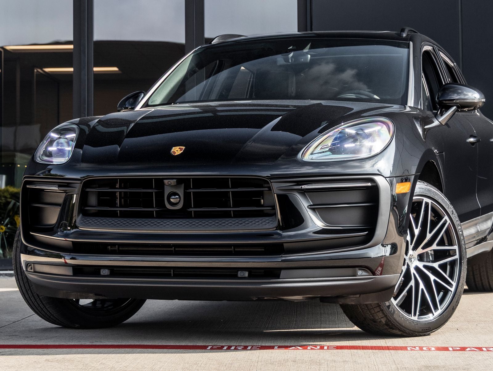 2026 Porsche Macan Base