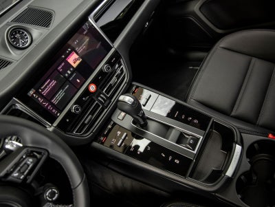 2026 Porsche Macan Macan T