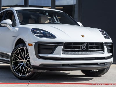 2026 Porsche Macan Macan