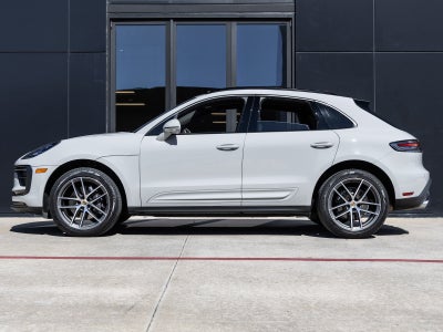 2023 Porsche Macan Macan (MY23)