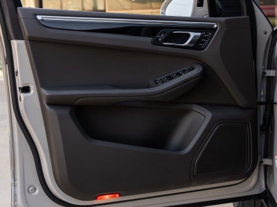 2023 Porsche Macan Macan (MY23)