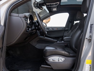 2023 Porsche Macan Macan (MY23)