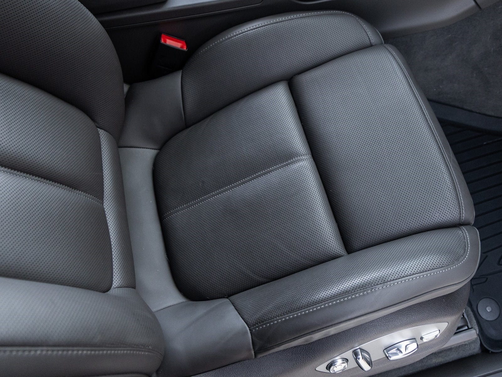 2023 Porsche Macan Macan (MY23)