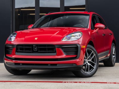 2023 Porsche Macan Base