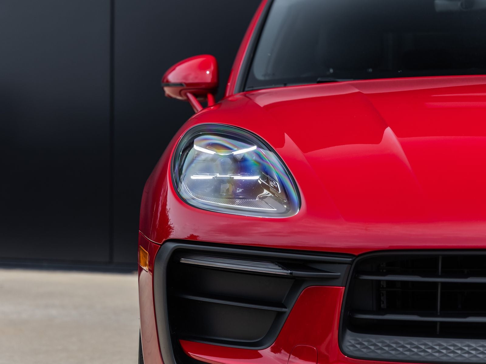 2023 Porsche Macan Base