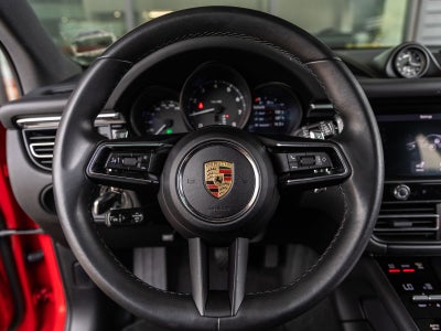2023 Porsche Macan Base