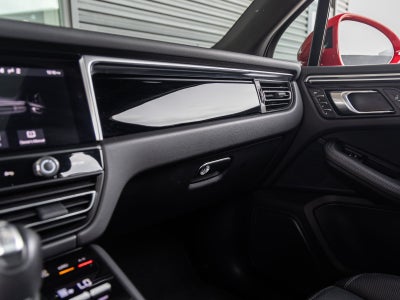 2023 Porsche Macan Base