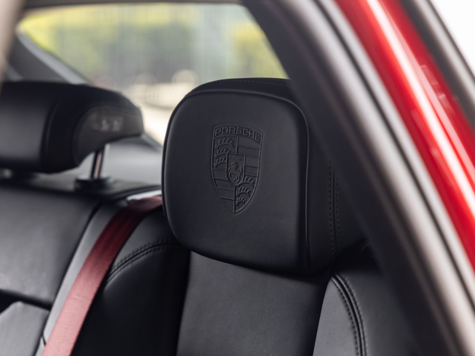 2023 Porsche Macan Base