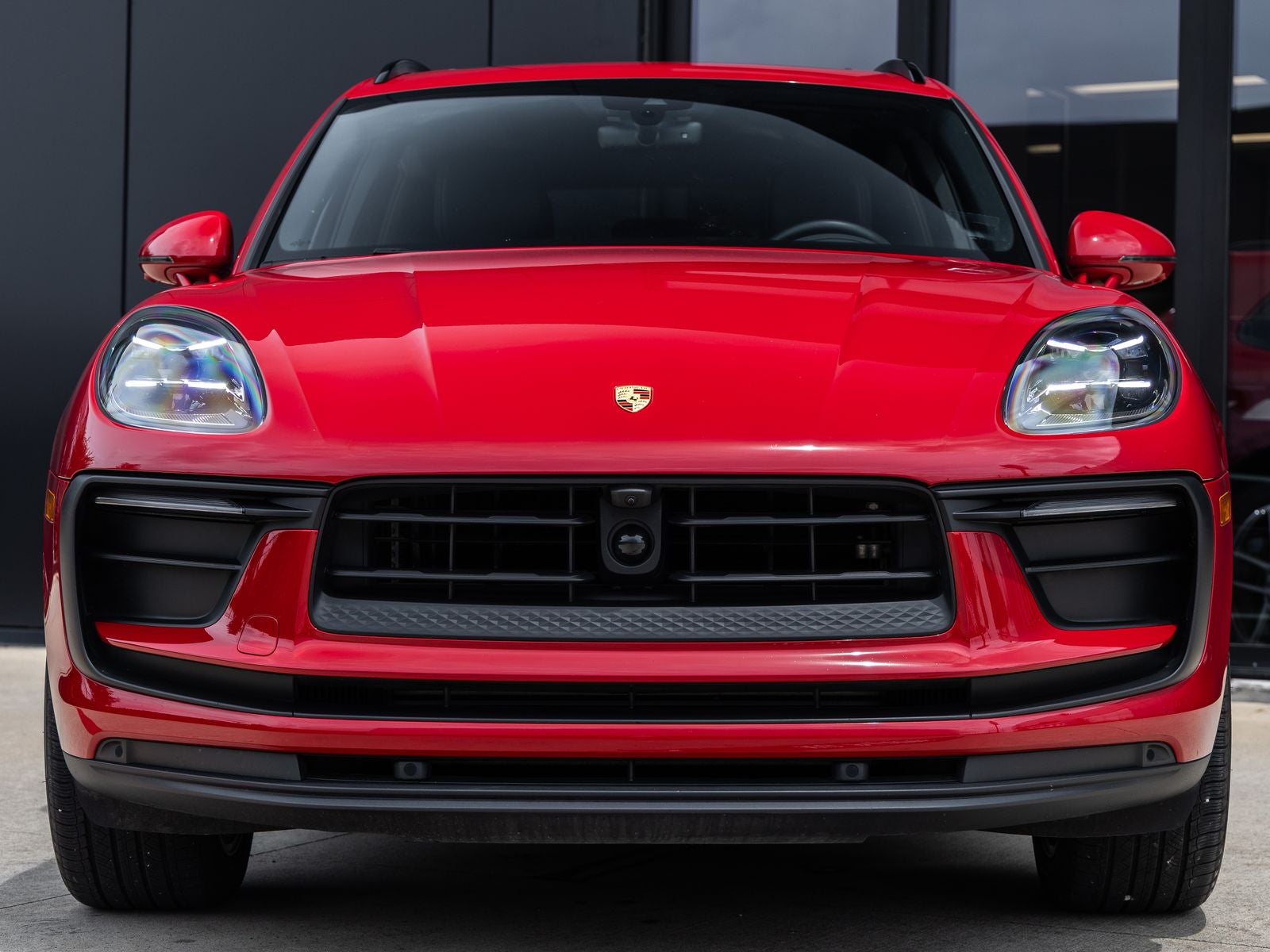 2023 Porsche Macan Base
