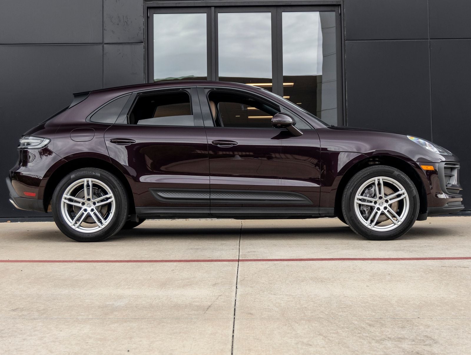 2024 Porsche Macan AWD