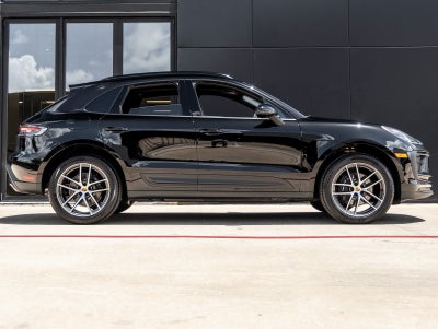 2025 Porsche Macan Macan