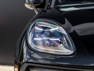 2025 Porsche Macan Macan