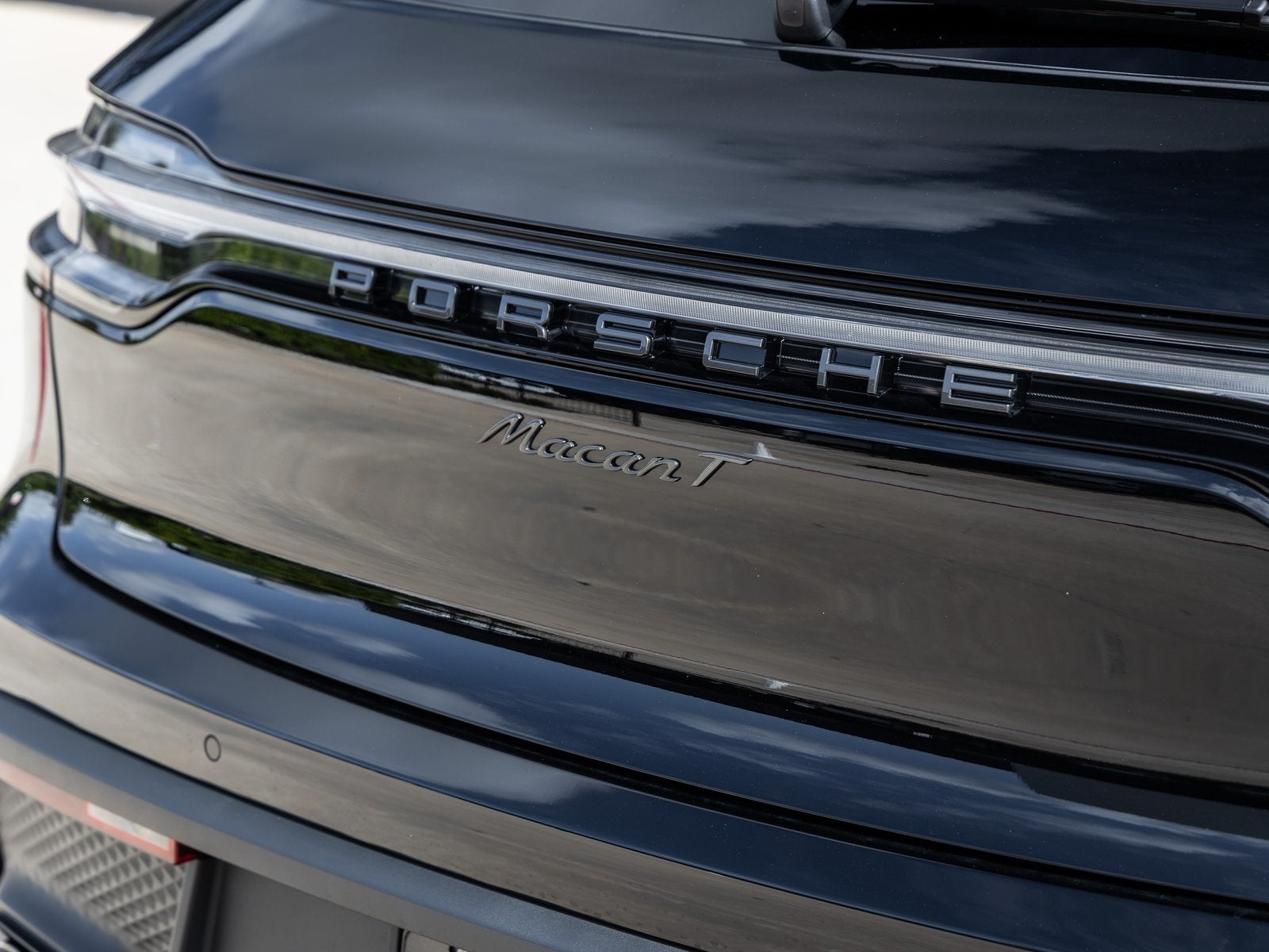 2025 Porsche Macan Macan T