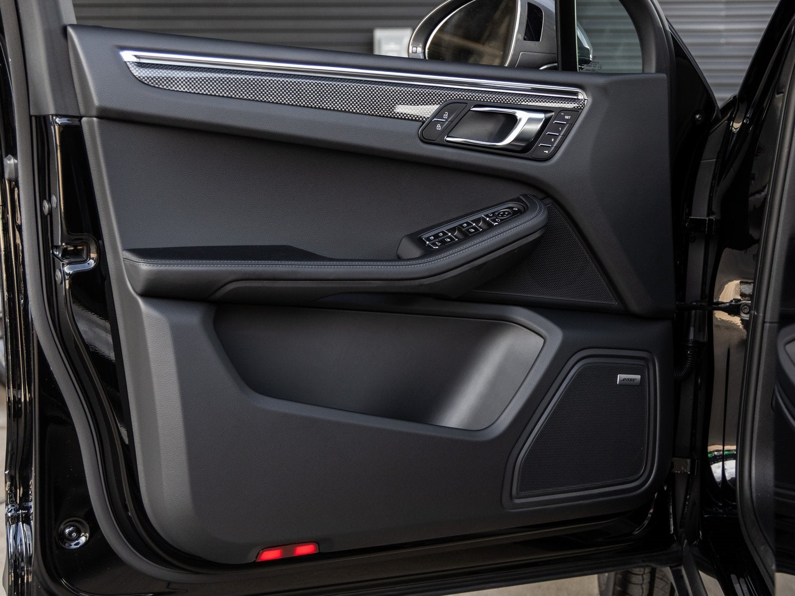 2025 Porsche Macan Macan T