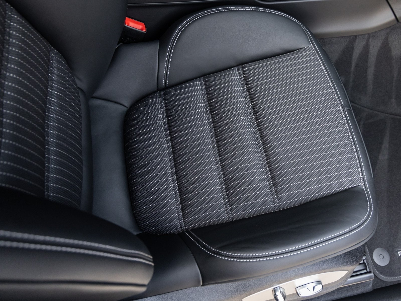 2025 Porsche Macan Macan T