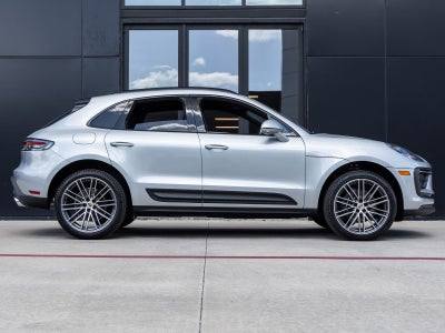 2026 Porsche Macan Base