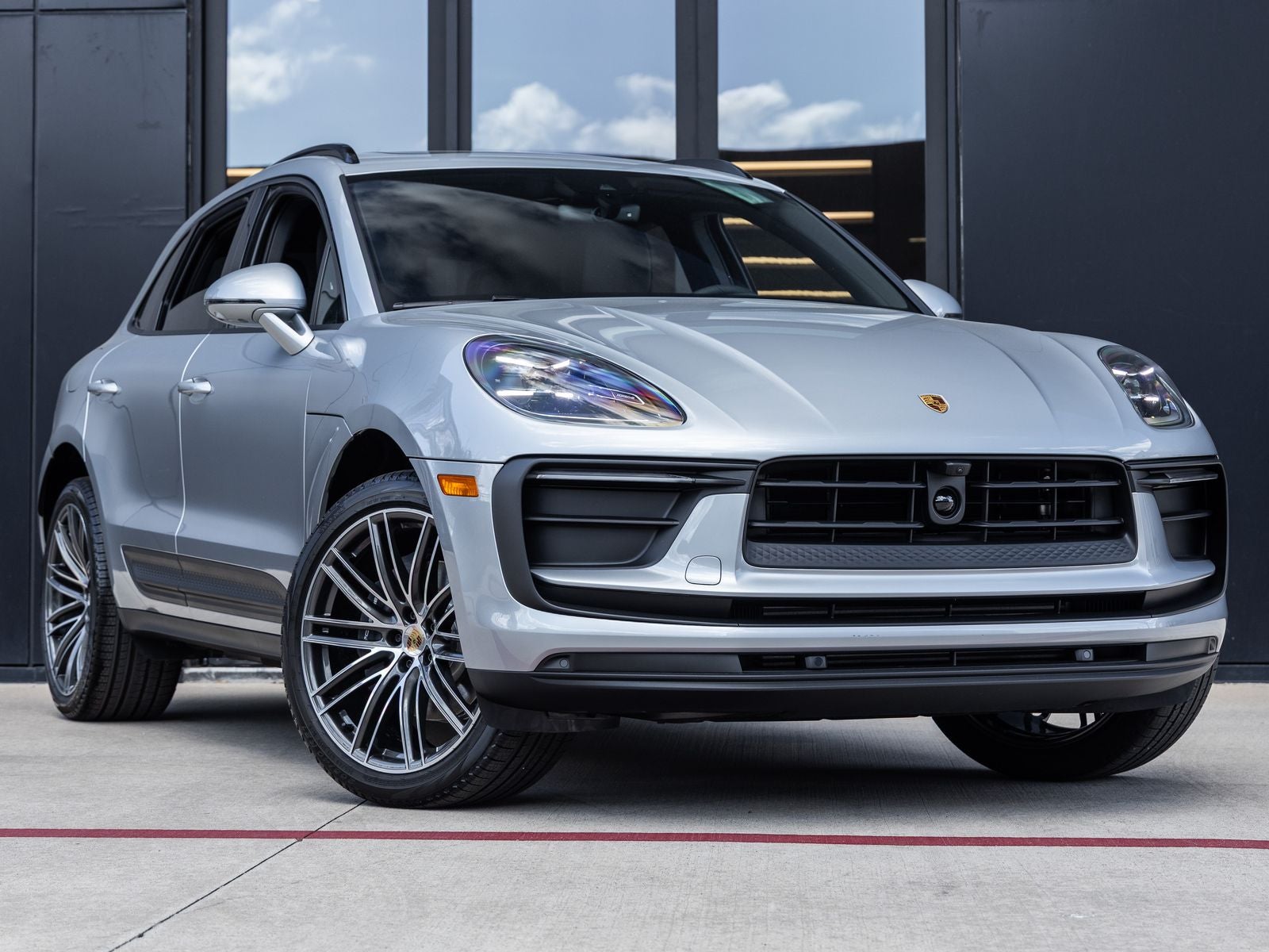 2026 Porsche Macan Base