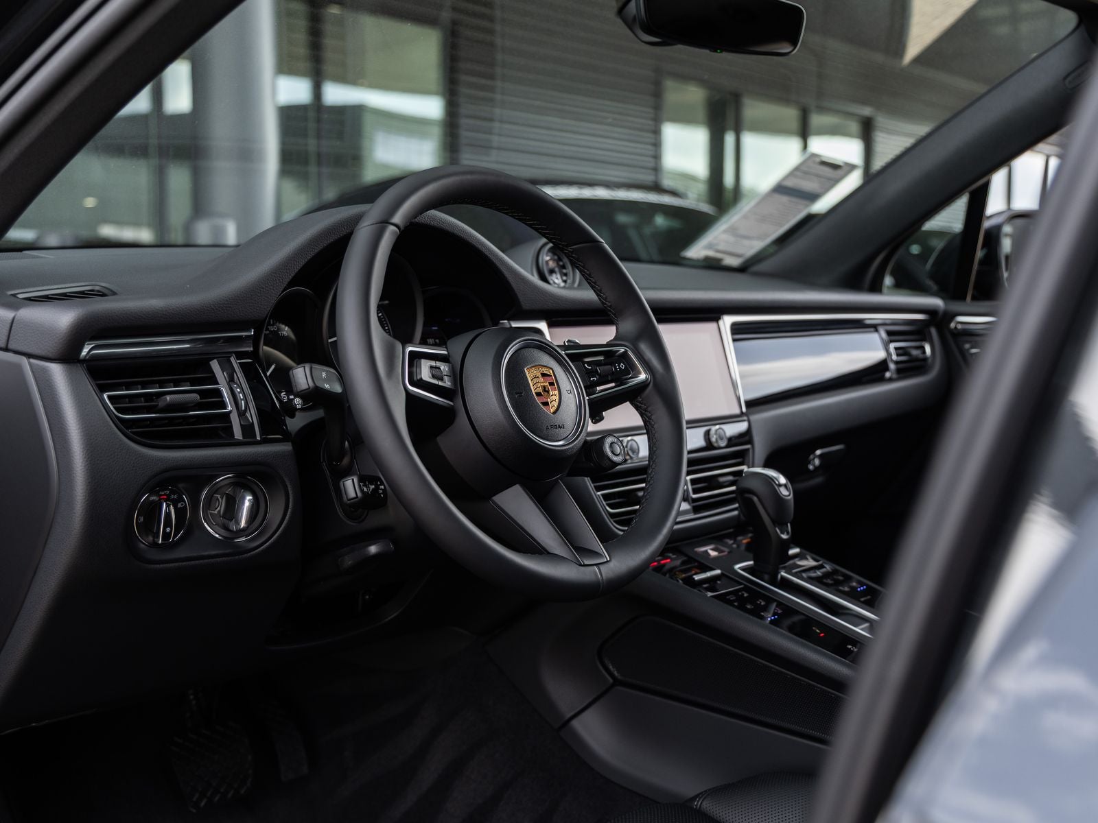 2026 Porsche Macan Macan