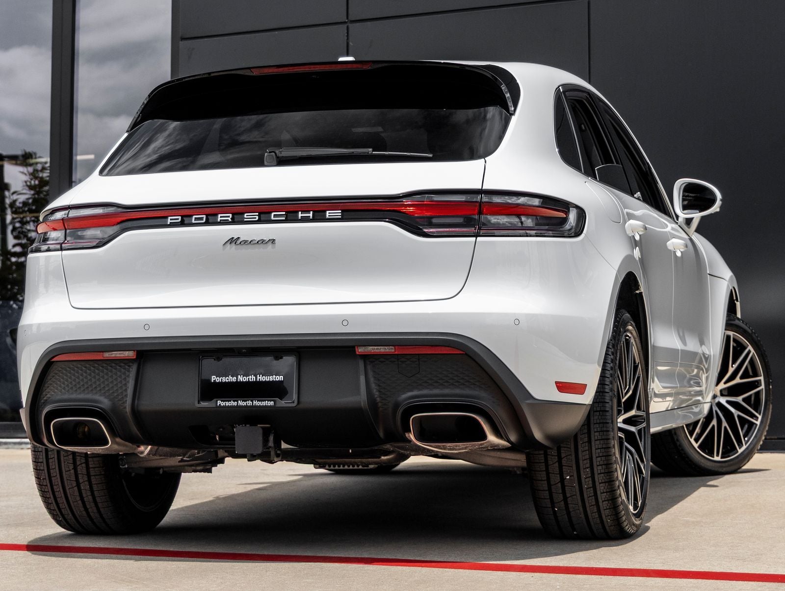 2026 Porsche Macan AWD