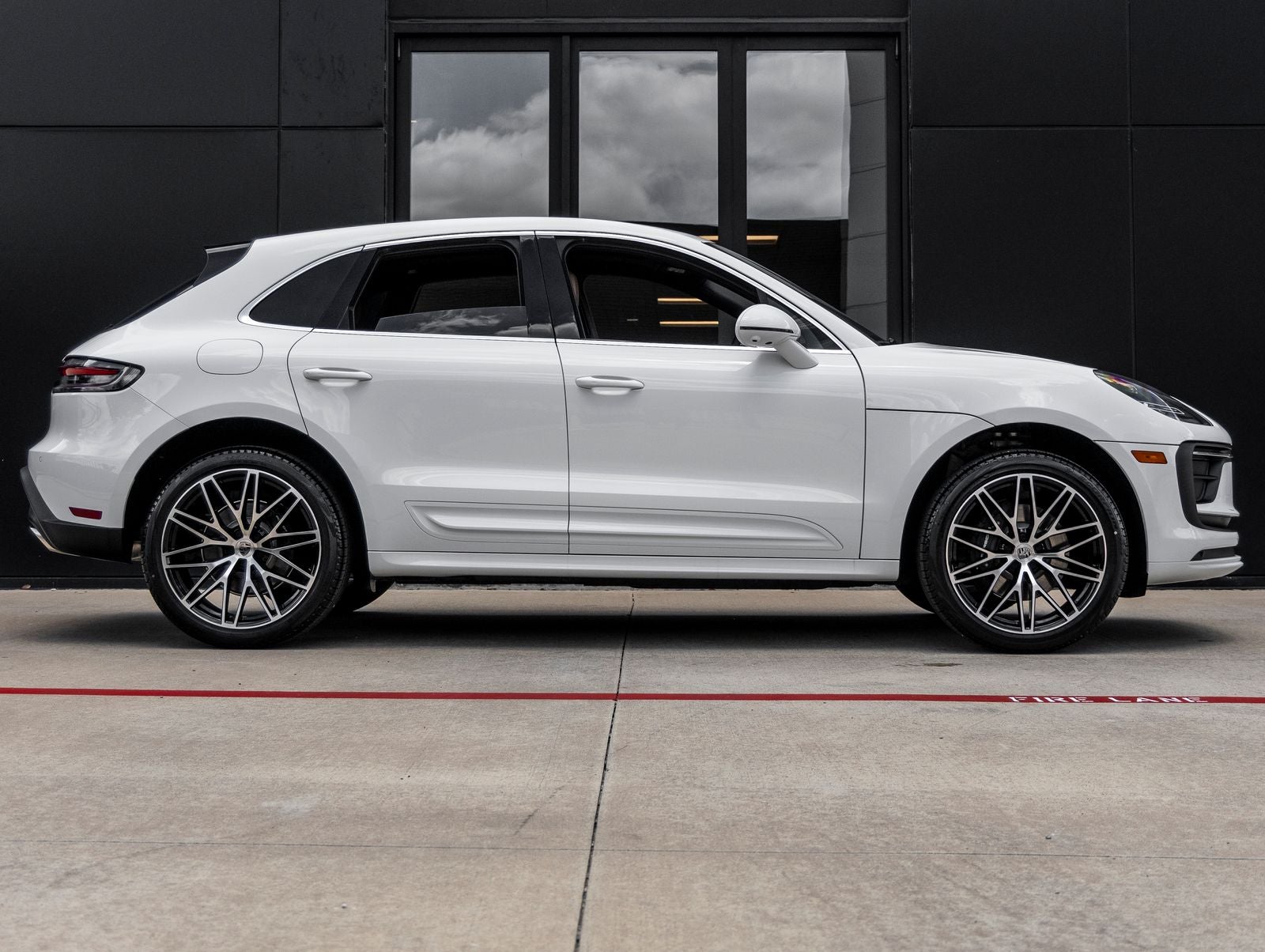 2026 Porsche Macan AWD