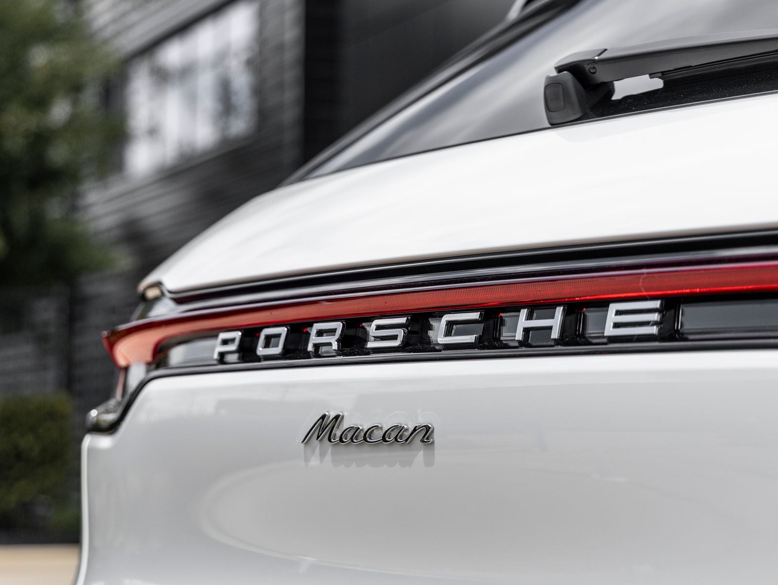2026 Porsche Macan AWD