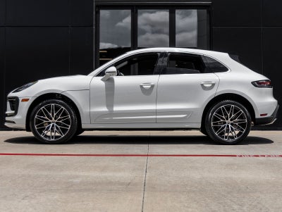 2026 Porsche Macan AWD