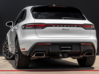 2026 Porsche Macan AWD