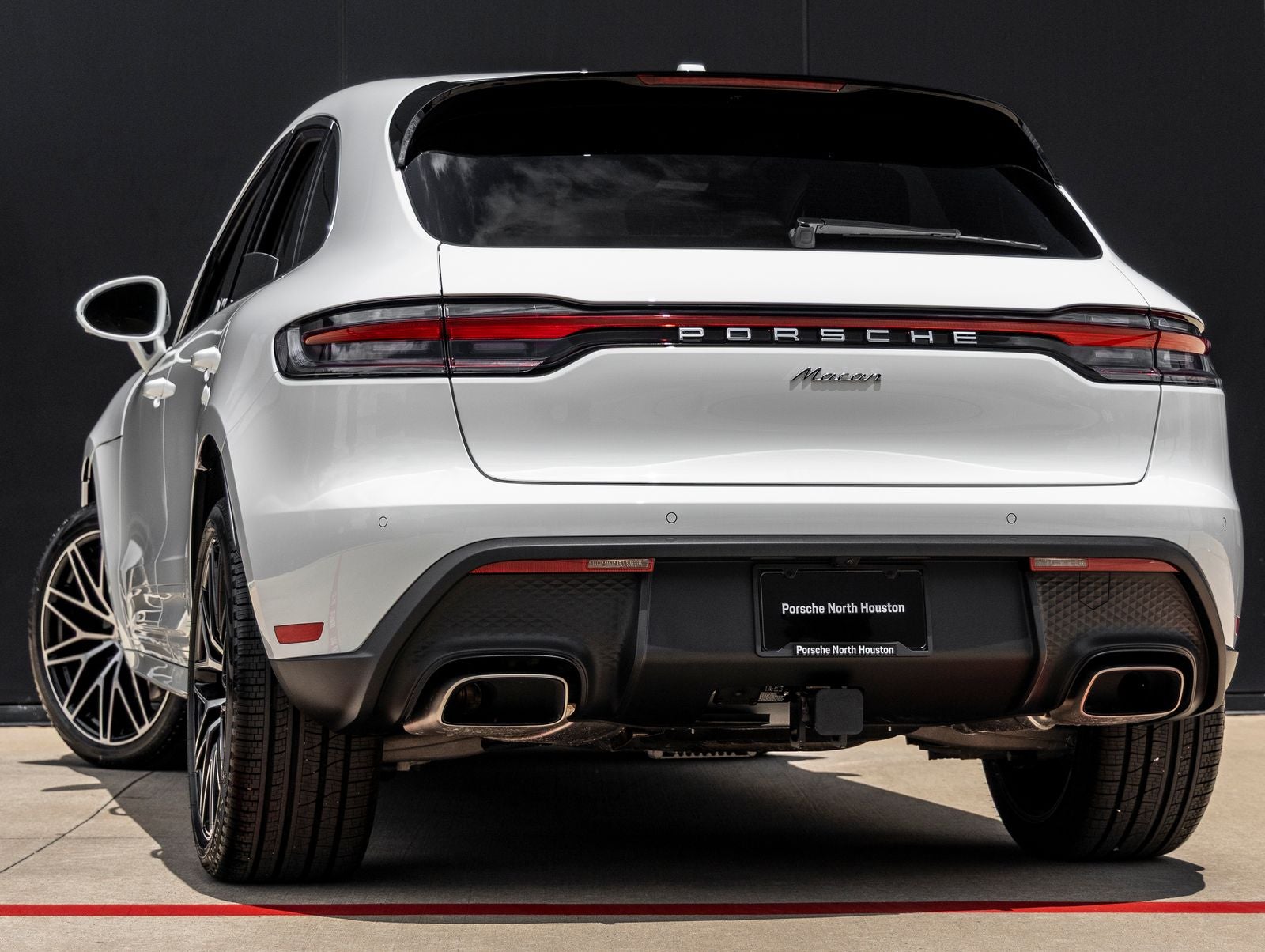 2026 Porsche Macan AWD