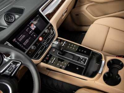 2026 Porsche Macan AWD