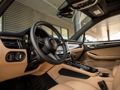 2026 Porsche Macan AWD