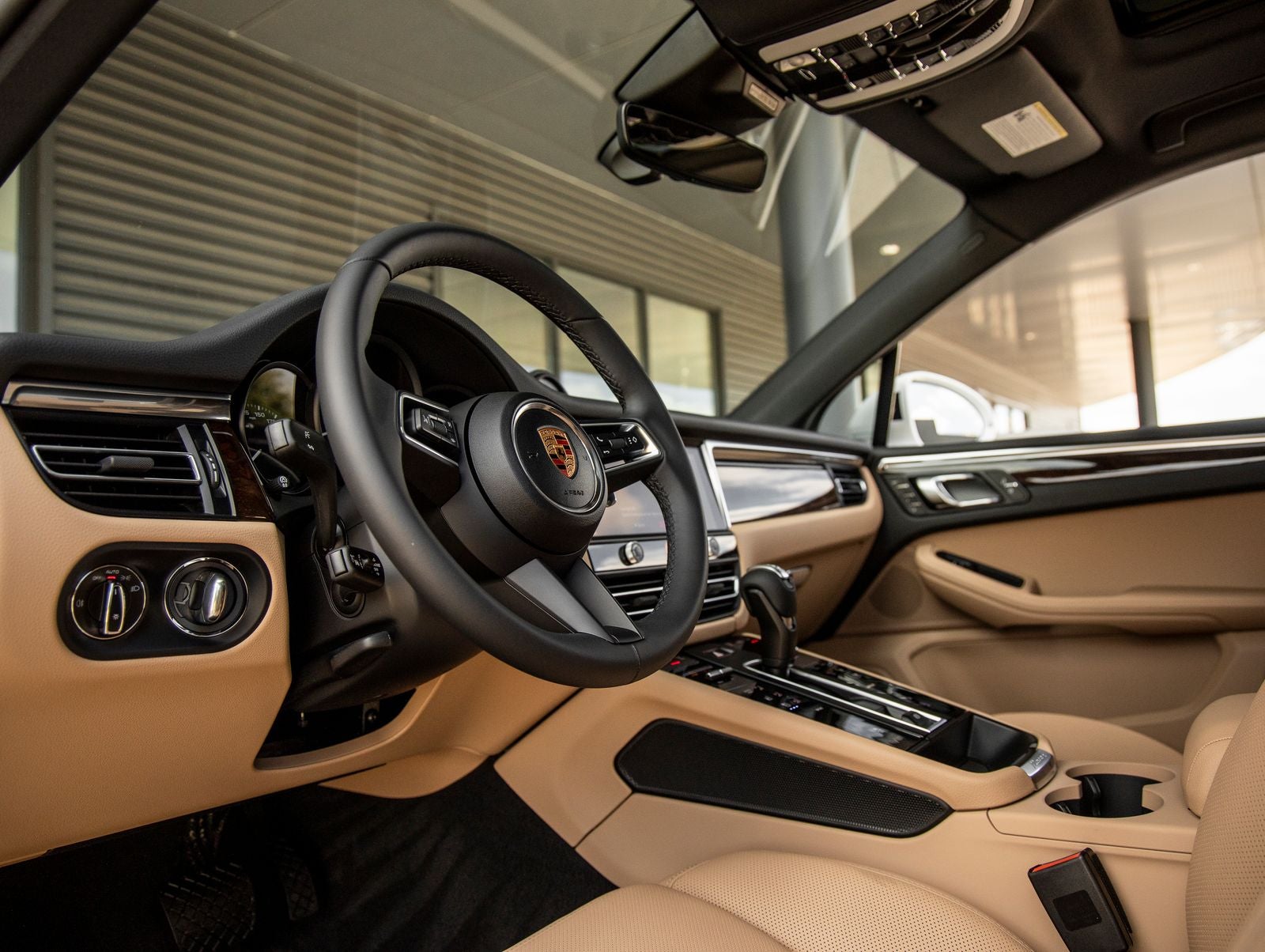 2026 Porsche Macan AWD