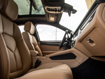 2026 Porsche Macan AWD