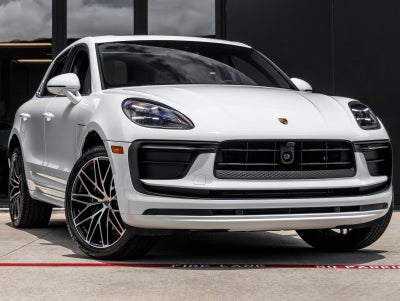 2026 Porsche Macan AWD