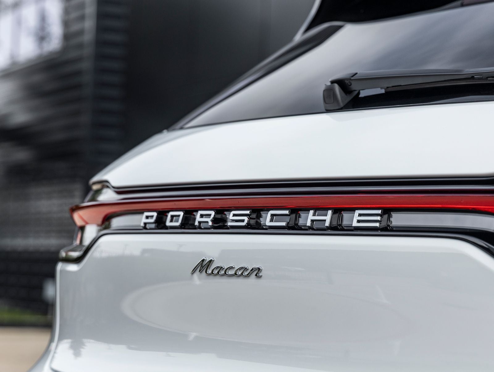 2026 Porsche Macan AWD