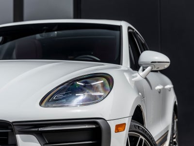 2026 Porsche Macan AWD