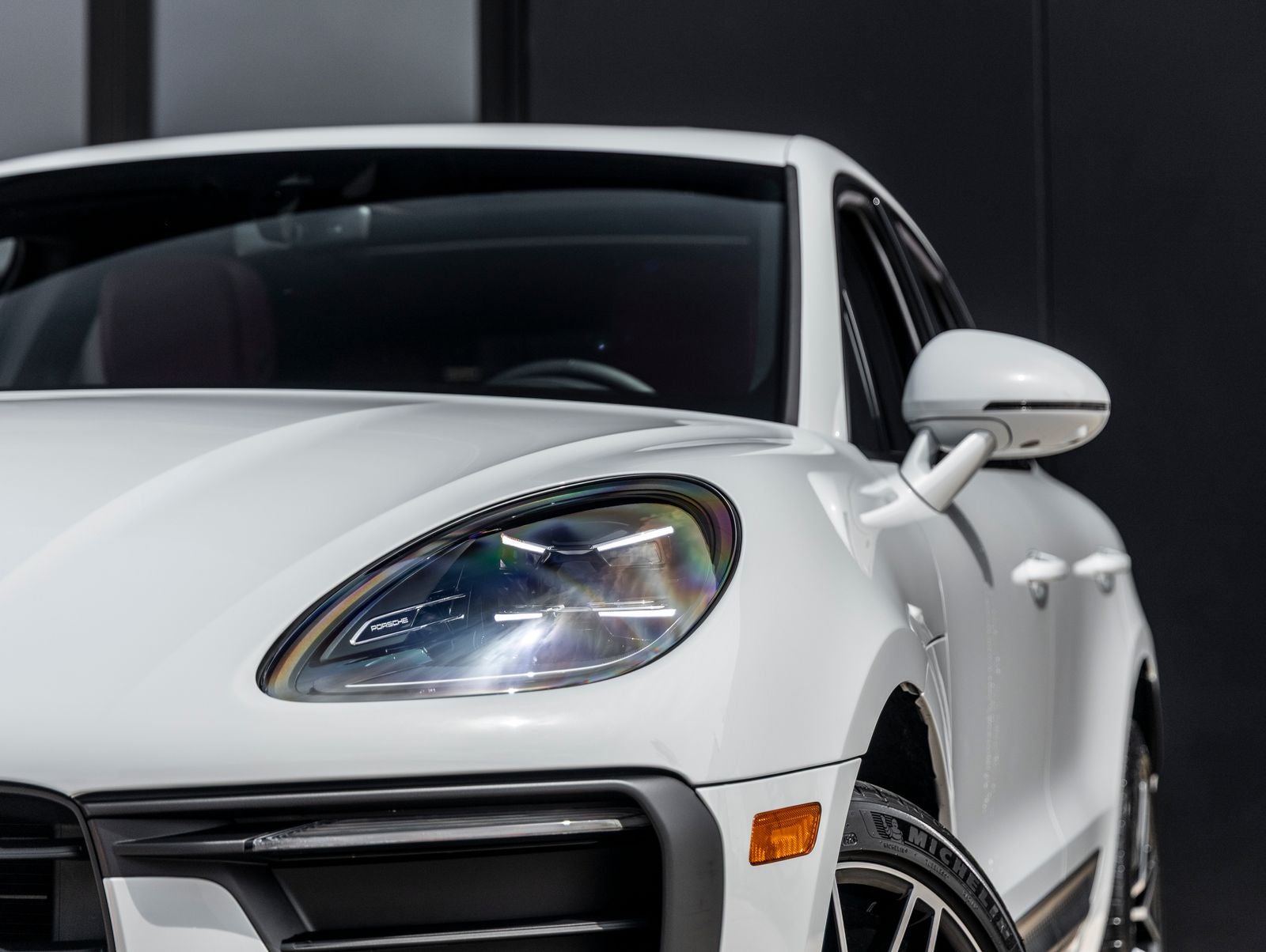 2026 Porsche Macan AWD