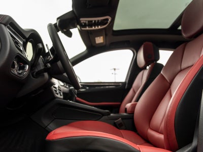 2026 Porsche Macan AWD