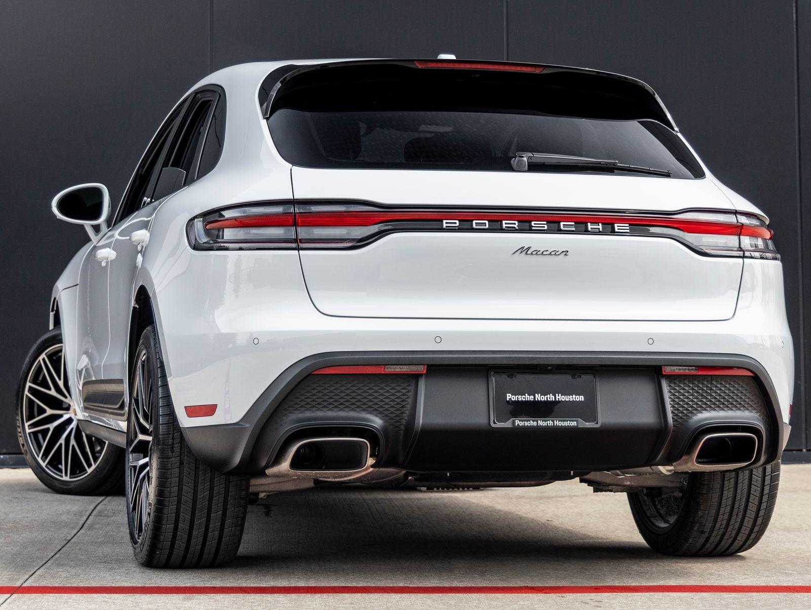 2026 Porsche Macan AWD