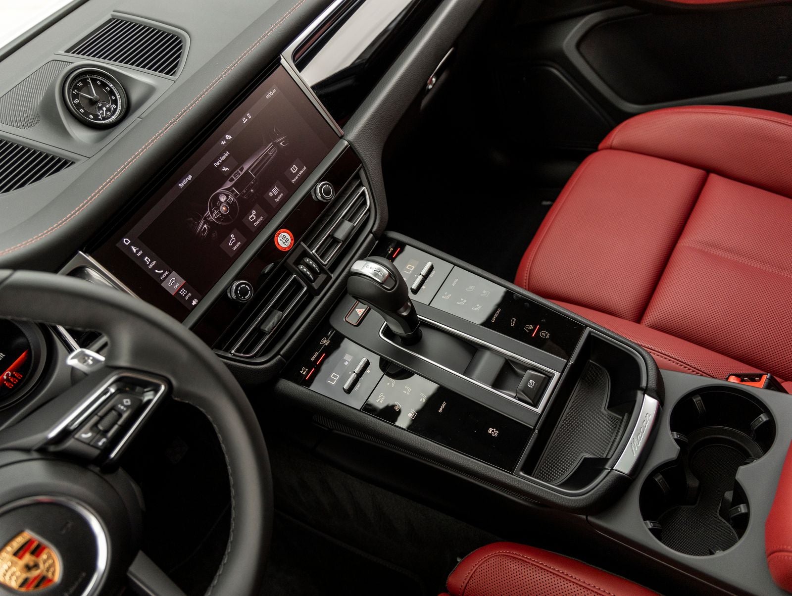 2026 Porsche Macan AWD