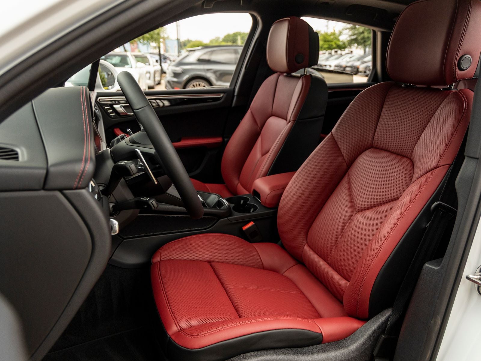 2026 Porsche Macan AWD