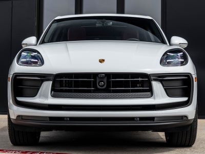 2026 Porsche Macan AWD